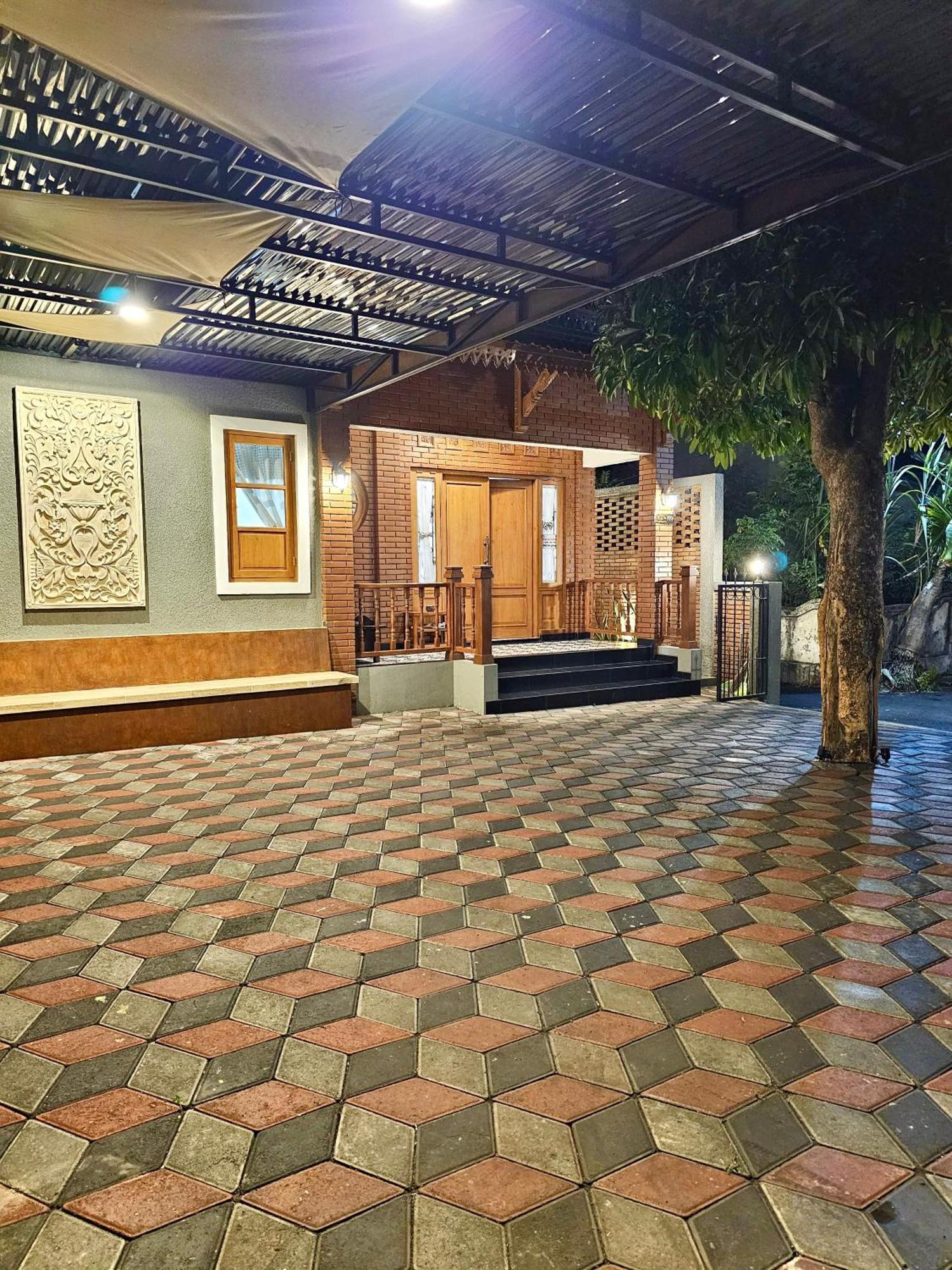 Omah Tabon Jogja - Close To Malioboro Джокякарта Екстериор снимка