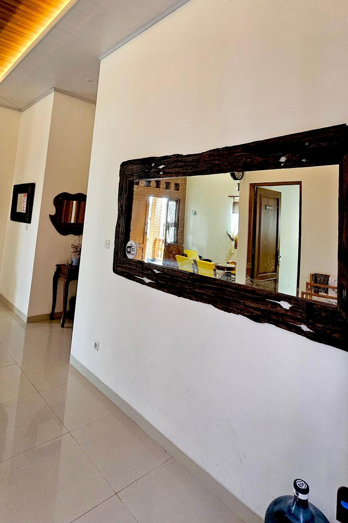 Omah Tabon Jogja - Close To Malioboro Джокякарта Екстериор снимка